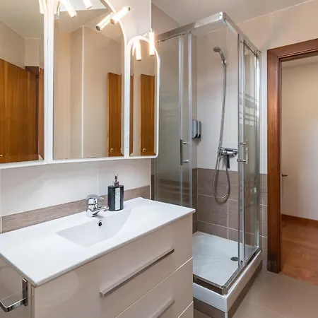 Fabuloso Con Piscina Vargas